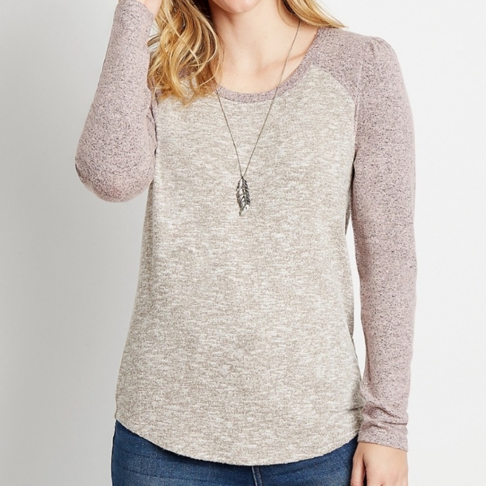 Maurice’s 24/7 Puff Sleeve Baseball Tee lightweight sweater size large